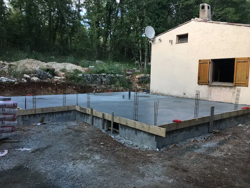 Réalisation d'une dalle en béton dans le cadre d'une extension de villa individuelle Var