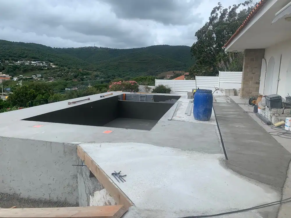 Finition du lot gros oeuvre piscine et terrasse var 