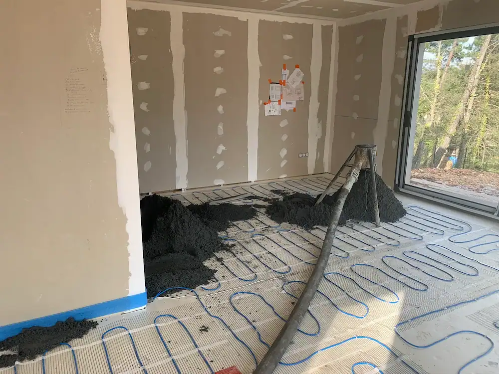 Réalisation des étapes du second oeuvre d'une une maison individuelle en élévation dans le Var
